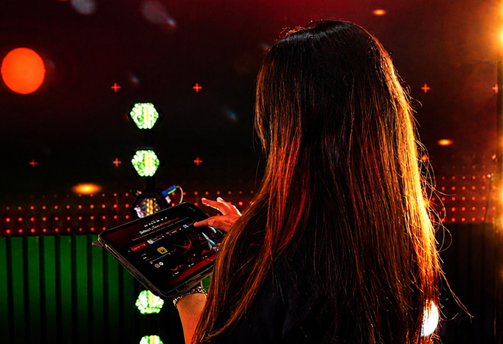 iPad-controlled music visualizer for the Maruti Suzuki Brezza launch.